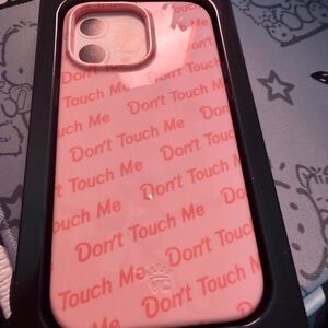 VELVET CAVIAR Pink Phone Case with 'Don't Touch Me' Design
14pro max